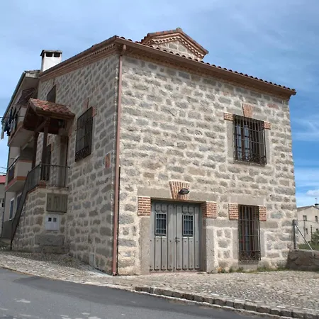 Country house La Bodega De Gredos Navaluenga