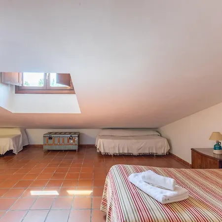 La Bodega De Gredos Сasa de vacaciones Navaluenga